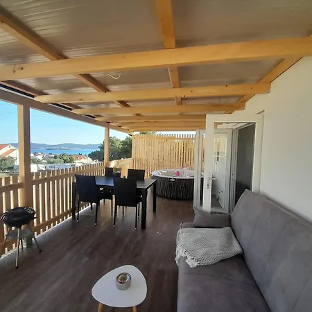 Tiny House Lily With Jacuzzi Sveti Filip i Jakov