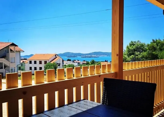 Tiny House Lily With Jacuzzi Sveti Filip i Jakov