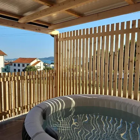 Tiny House Lily With Jacuzzi Sveti Filip i Jakov