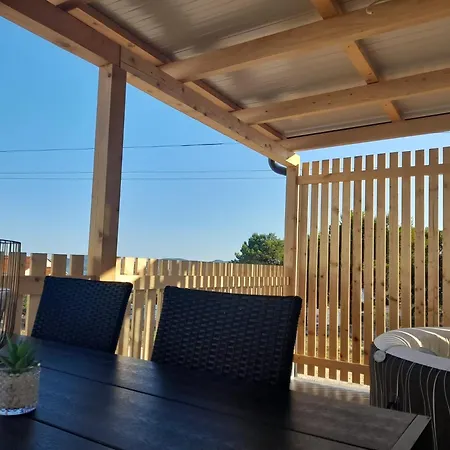 Apartamento Tiny House Lily With Jacuzzi Sveti Filip i Jakov