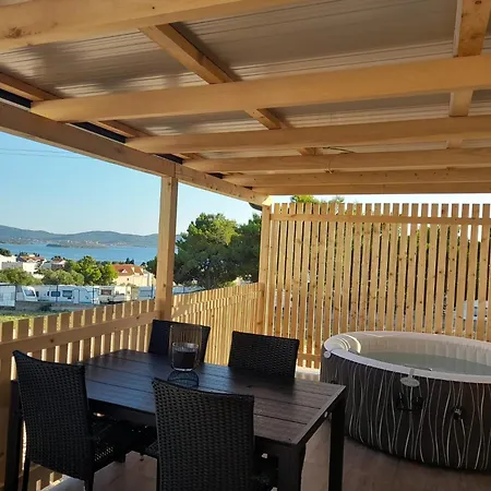 Apartamento Tiny House Lily With Jacuzzi