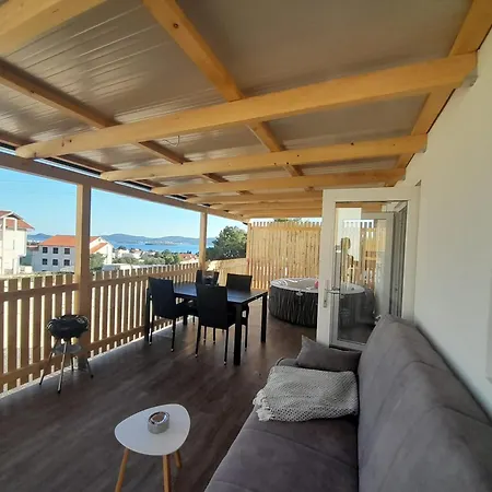 Apartamento Tiny House Lily With Jacuzzi Sveti Filip i Jakov