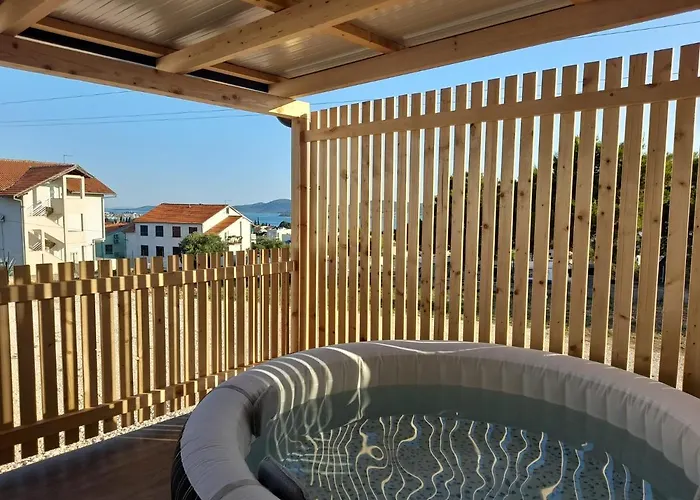 Tiny House Lily With Jacuzzi Sveti Filip i Jakov